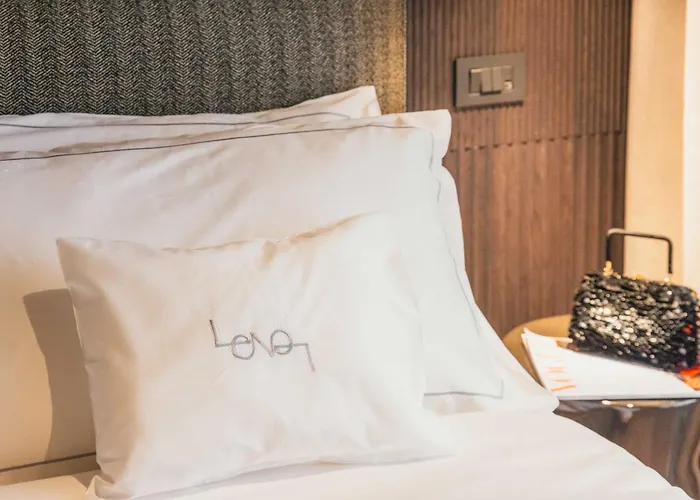 Lenel Boutique - La *