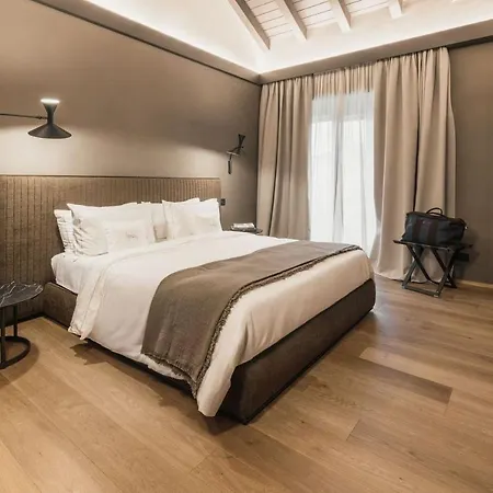 Lenel Boutique - La Inn *