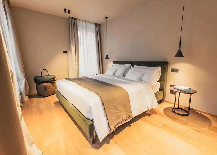 Lenel Boutique - La *